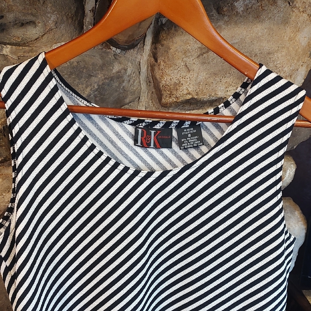 R&K Black and White Diagonal Striped Tank - Picture 7 of 8